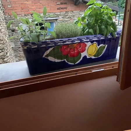 Casa Via Vezzargo * Badalucco