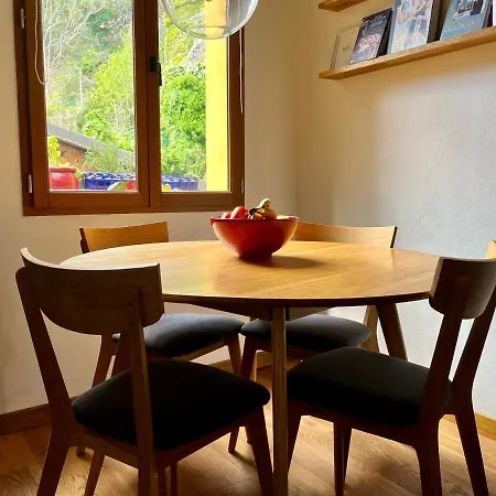 Casa Via Vezzargo 公寓