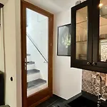Casa Via Vezzargo *