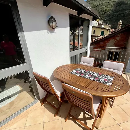 Casa Via Vezzargo *